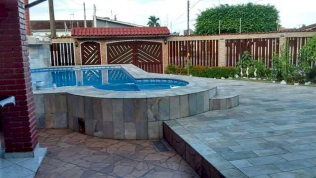 Imagem imóvel casa com piscina no gaivota