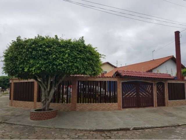 Imagem imóvel casa com piscina no gaivota