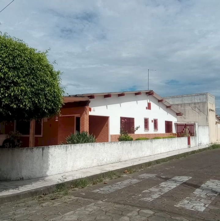 Imagem imóvel CASA DE ESQUINA MOBILIADA NO SUARÃO PERTO DA PRAIA
