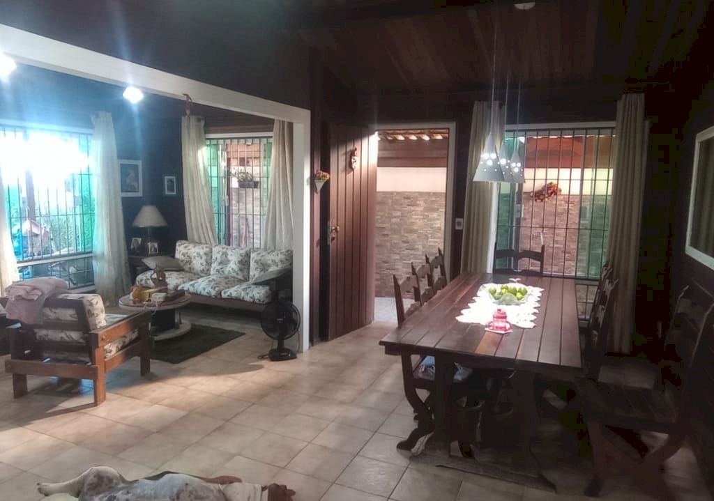 Imagem imóvel ESPETACULAR CASA DE MADEIRA DE FRENTE À PRAIA C/ PISCINA