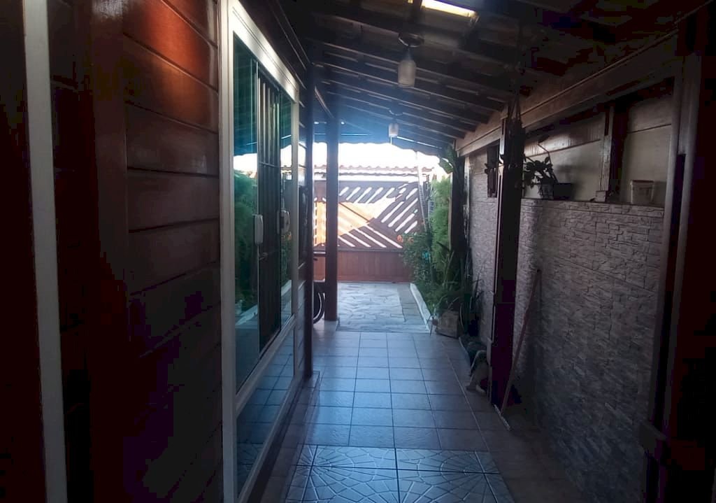 Imagem imóvel ESPETACULAR CASA DE MADEIRA DE FRENTE À PRAIA C/ PISCINA