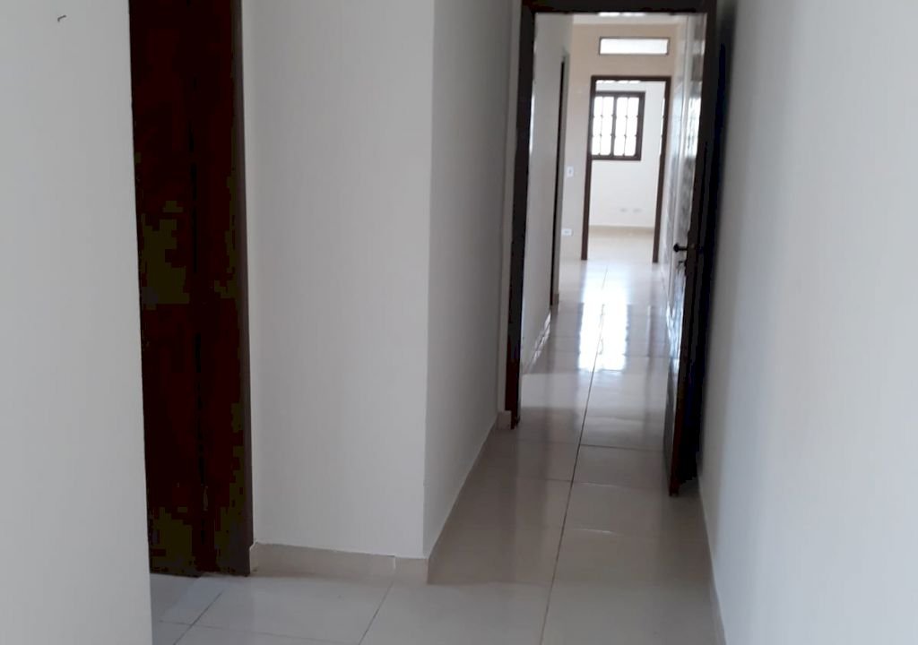 Imagem imóvel EXCELENTE CASA GEMINADA A VENDA NO SAVOY