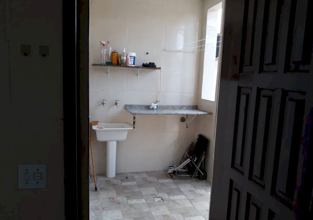 Imagem imóvel EXCELENTE CASA GEMINADA A VENDA NO SAVOY
