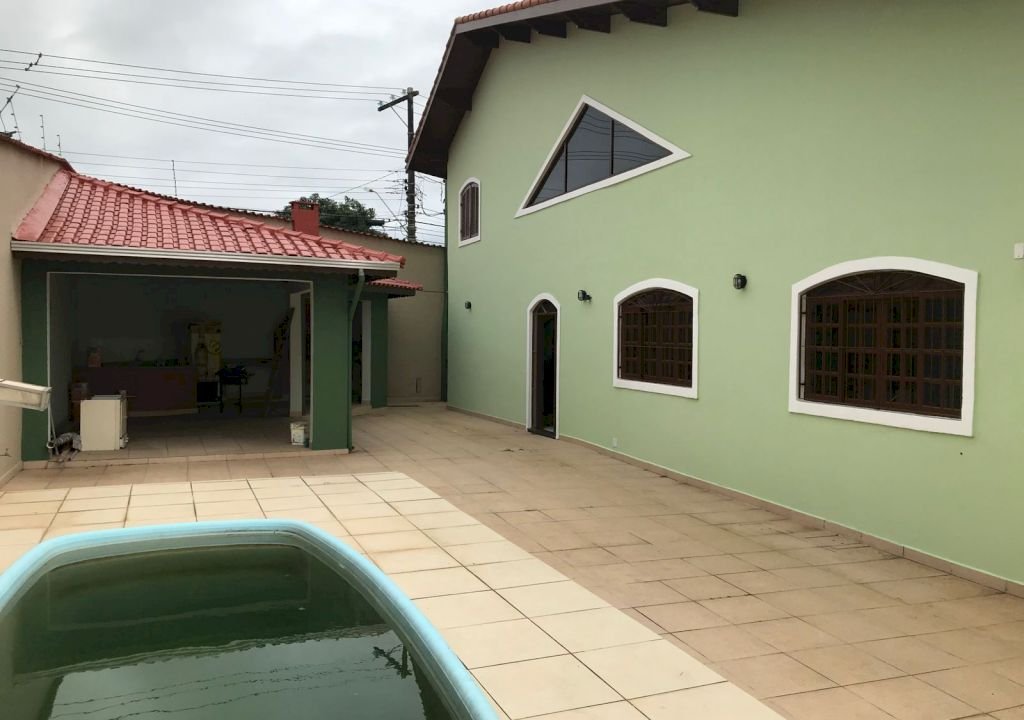 Imagem imóvel EXCELENTE SOBRADO COM PISCINA NO MOSTEIRO/CENTRO