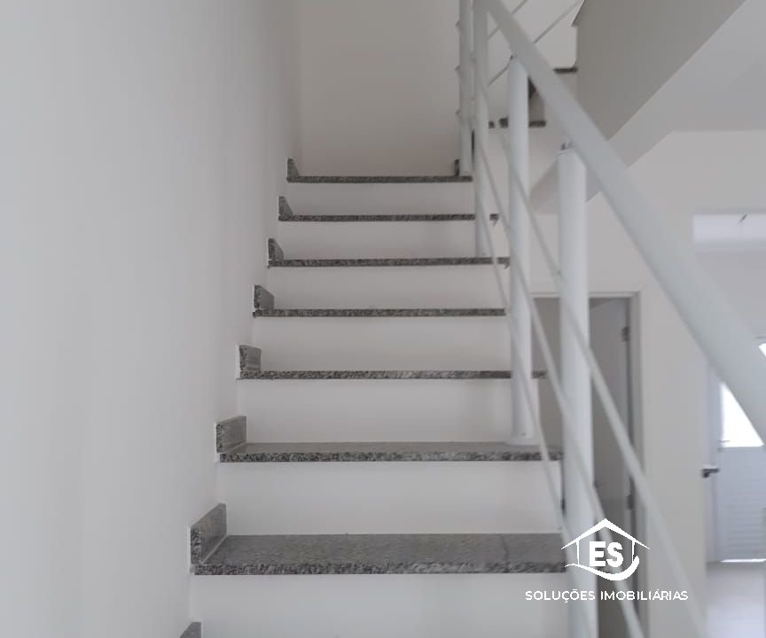 Imagem imóvel sobrado em condominio